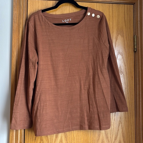 Loft top - Picture 1 of 3